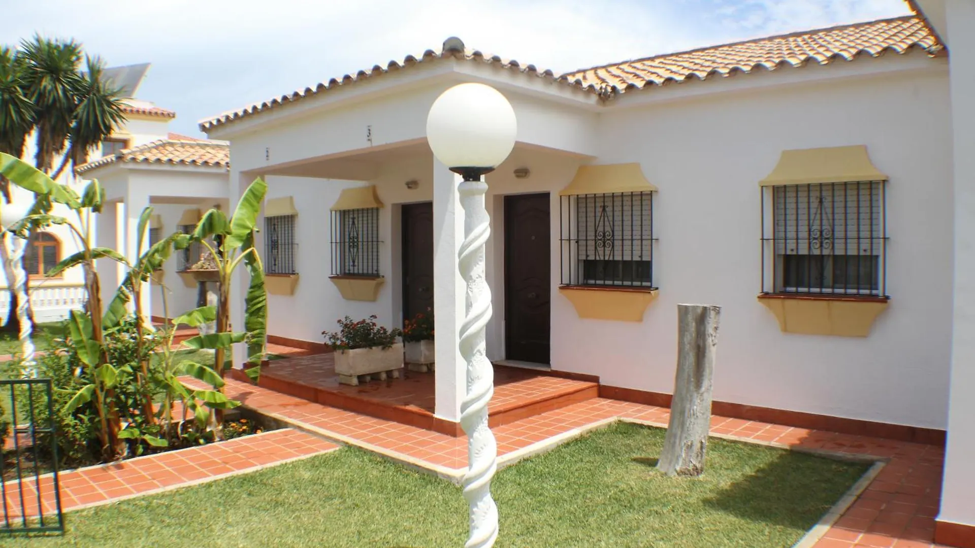 Apartamentos Turisticos Cabo Roche Conil De La Frontera 0*,  Spain